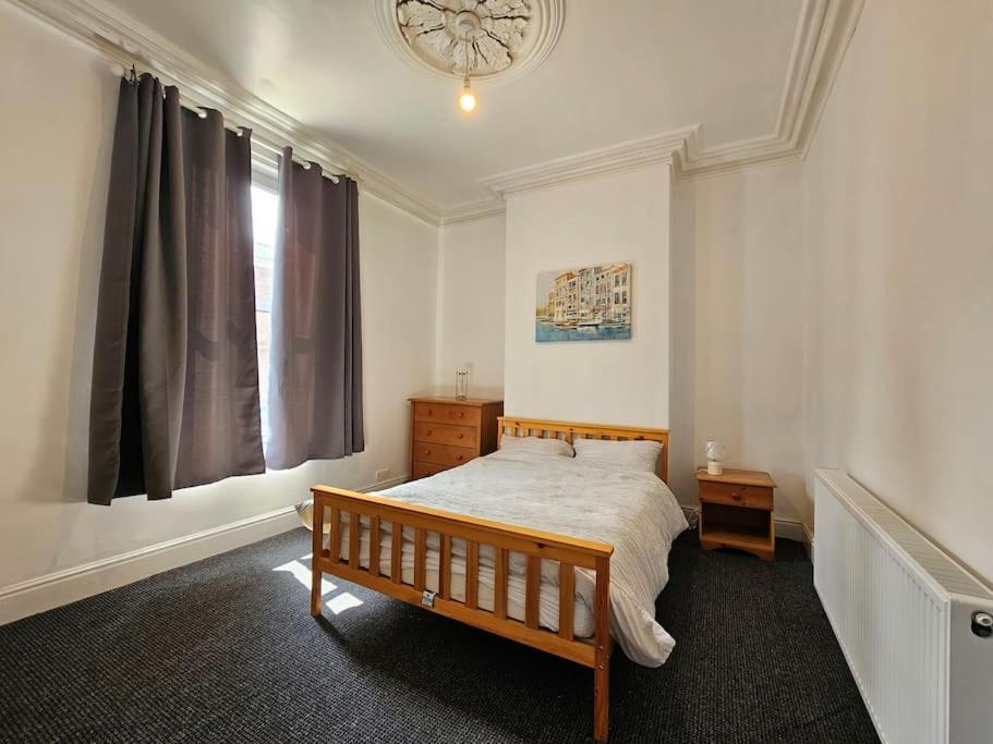 Villa Convenient 3 Bed, Pr1 Near Uclan N Train Station Preston  Exterior foto